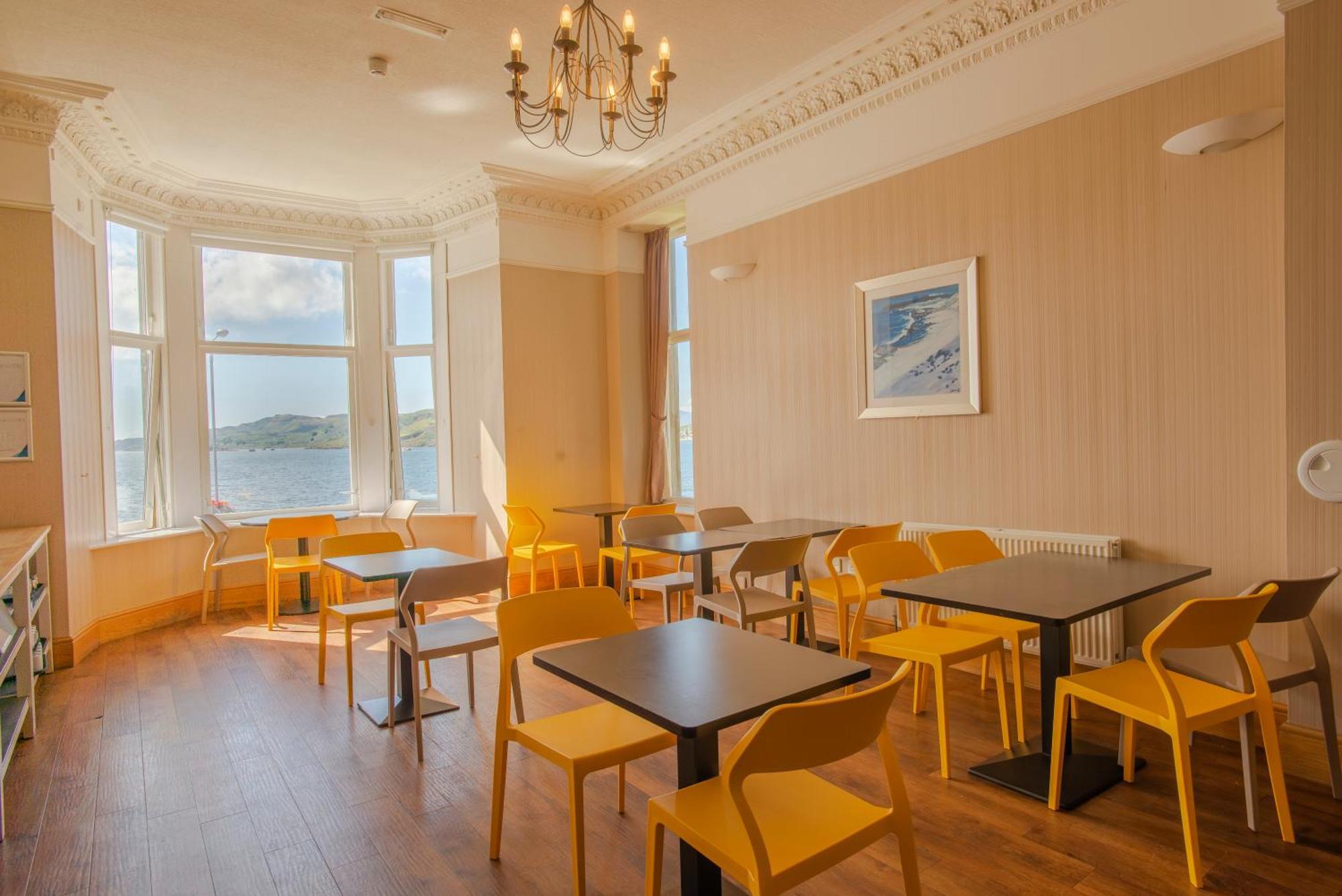 Oban Youth Hostel Exterior photo The interior of the café