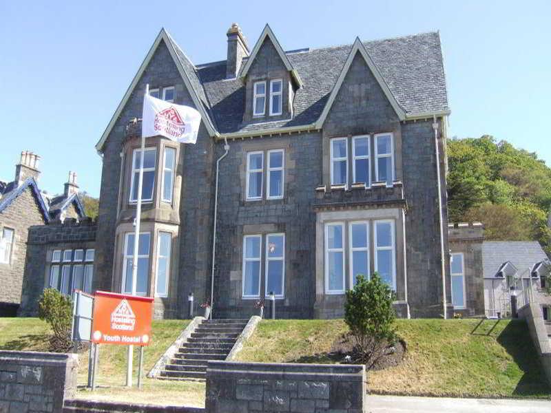 Oban Youth Hostel Exterior photo The former home of the Scottish Meteorological Society, now the Met Office, at the old station building at Ben Nevis