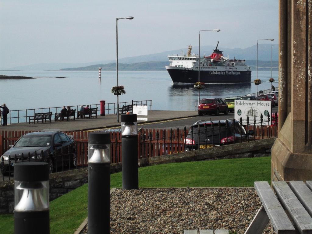Oban Youth Hostel Exterior photo The MV Caledonian MacBrayne at Largs